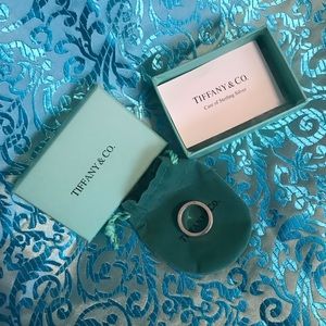 Tiffany & Company 925 Sterling Silver Sz 7 Ring
